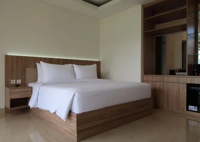 Hotel Rusa By The