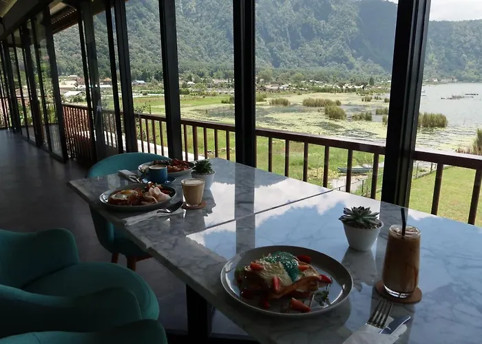 Hotel Rusa By The